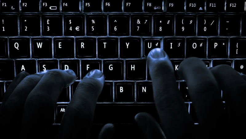 Backlit computer keyboard